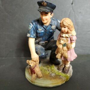 1997 Vanmark‎ Blue Hats Of Bravery Vintage Teddy’s Rescue Figurine Policeman